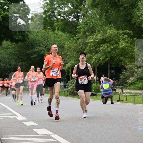 15.06.2025 - REWE Women's Run Dr. Thomas Lammeyer http://msf.ph/oto/7933005 15.06.2025 09:16:43 Laufen 10431, 10594, 10138 meine-sportfotos.de
