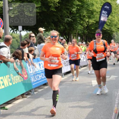 15.06.2025 - REWE Women's Run Strokosch-Dieckow http://msf.ph/oto/7933030 15.06.2025 11:05:25 Ziel 5116, 5223, 5224, 5275, 5321, 5346, 5347, 5401, 5440, 5444, 5477, 5518, 5540, 5557, 5639, 5646, 5690 meine-sportfotos.de