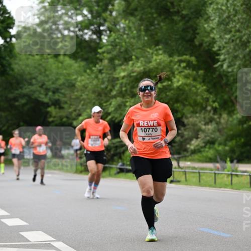 15.06.2025 - REWE Women's Run Dr. Thomas Lammeyer http://msf.ph/oto/7933110 15.06.2025 09:16:51 Laufen 10770 meine-sportfotos.de