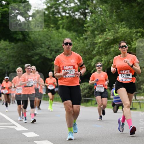15.06.2025 - REWE Women's Run Dr. Thomas Lammeyer http://msf.ph/oto/7933212 15.06.2025 09:16:56 Laufen 099, 10317, 10538 meine-sportfotos.de