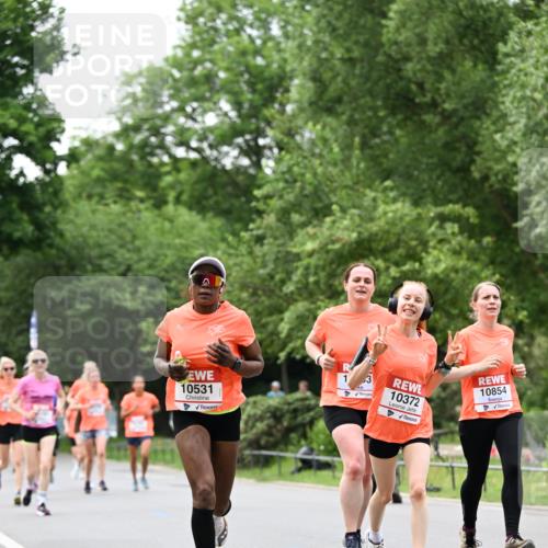 15.06.2025 - REWE Women's Run Dr. Thomas Lammeyer http://msf.ph/oto/7933302 15.06.2025 09:17:02 Laufen 10531, 3, 10372, 10854 meine-sportfotos.de