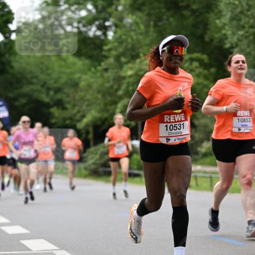 15.06.2025 - REWE Women's Run Dr. Thomas Lammeyer http://msf.ph/oto/7933311 15.06.2025 09:17:03 Laufen 10531, 10853 meine-sportfotos.de