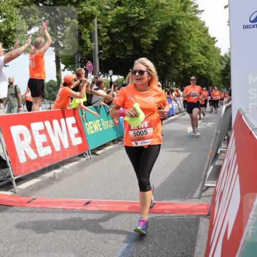15.06.2025 - REWE Women's Run Strokosch-Dieckow http://msf.ph/oto/7933338 15.06.2025 11:05:54 Ziel 5005, 5028, 5146, 5195, 5212, 5261, 5265, 5284, 5298, 5387, 5388, 5472, 5553 meine-sportfotos.de