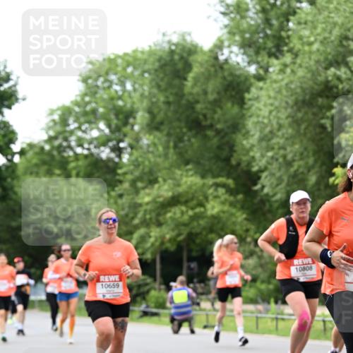15.06.2025 - REWE Women's Run Dr. Thomas Lammeyer http://msf.ph/oto/7933471 15.06.2025 09:17:17 Laufen 10659, 10808 meine-sportfotos.de