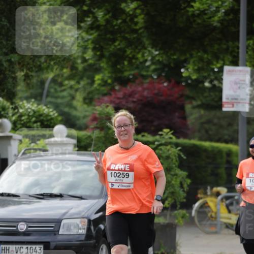 15.06.2025 - REWE Women's Run Jannik Wohlers http://msf.ph/oto/7933472 15.06.2025 08:33:38 Laufen 1043, 10259, 10 meine-sportfotos.de