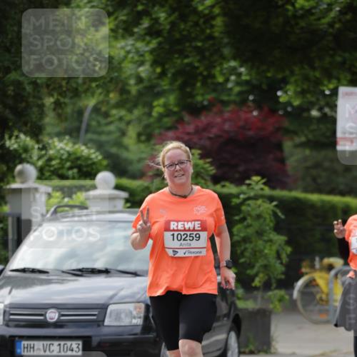 15.06.2025 - REWE Women's Run Jannik Wohlers http://msf.ph/oto/7933482 15.06.2025 08:33:38 Laufen 1043, 10259 meine-sportfotos.de