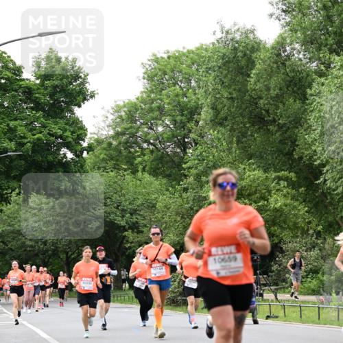 15.06.2025 - REWE Women's Run Dr. Thomas Lammeyer http://msf.ph/oto/7933487 15.06.2025 09:17:18 Laufen 10289, 10144, 10756, 10659 meine-sportfotos.de