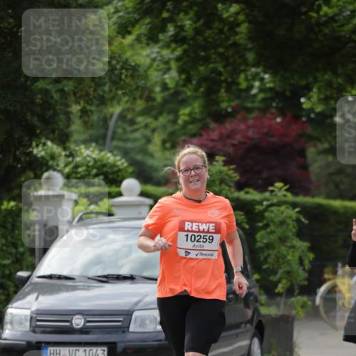 15.06.2025 - REWE Women's Run Jannik Wohlers http://msf.ph/oto/7933489 15.06.2025 08:33:38 Laufen 1043, 10259 meine-sportfotos.de