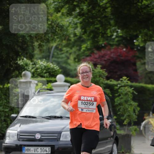 15.06.2025 - REWE Women's Run Jannik Wohlers http://msf.ph/oto/7933495 15.06.2025 08:33:38 Laufen 1043, 10259 meine-sportfotos.de