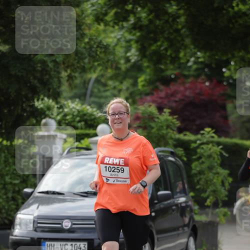 15.06.2025 - REWE Women's Run Jannik Wohlers http://msf.ph/oto/7933507 15.06.2025 08:33:39 Laufen 1043, 10259 meine-sportfotos.de
