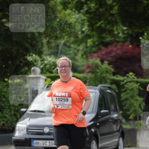 15.06.2025 - REWE Women's Run Jannik Wohlers http://msf.ph/oto/7933521 15.06.2025 08:33:39 Laufen 104, 10259 meine-sportfotos.de