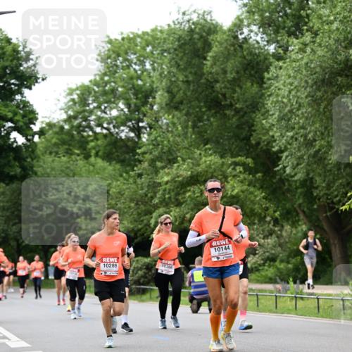 15.06.2025 - REWE Women's Run Dr. Thomas Lammeyer http://msf.ph/oto/7933524 15.06.2025 09:17:20 Laufen 10289, 10144 meine-sportfotos.de