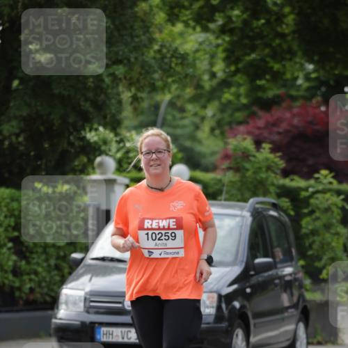 15.06.2025 - REWE Women's Run Jannik Wohlers http://msf.ph/oto/7933528 15.06.2025 08:33:39 Laufen 10259 meine-sportfotos.de