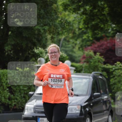 15.06.2025 - REWE Women's Run Jannik Wohlers http://msf.ph/oto/7933533 15.06.2025 08:33:39 Laufen 10259 meine-sportfotos.de