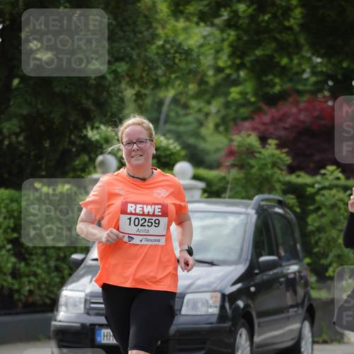 15.06.2025 - REWE Women's Run Jannik Wohlers http://msf.ph/oto/7933536 15.06.2025 08:33:39 Laufen 10259 meine-sportfotos.de