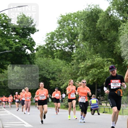 15.06.2025 - REWE Women's Run Dr. Thomas Lammeyer http://msf.ph/oto/7933586 15.06.2025 09:17:22 Laufen 10588, 102, 10319, 10673 meine-sportfotos.de