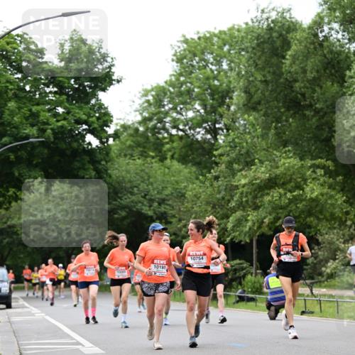 15.06.2025 - REWE Women's Run Dr. Thomas Lammeyer http://msf.ph/oto/7933609 15.06.2025 09:17:35 Laufen 10754, 10, 193 meine-sportfotos.de