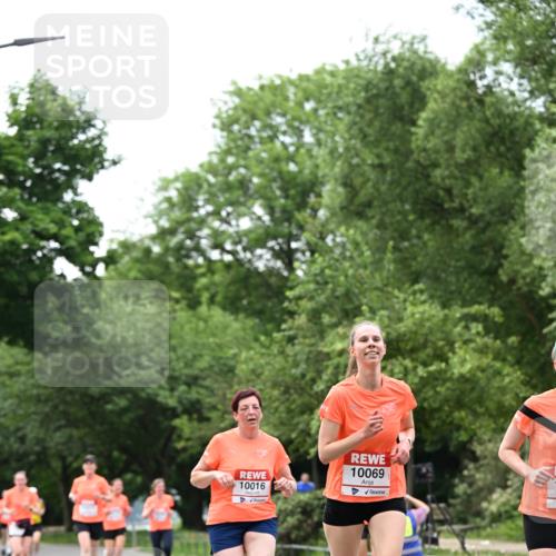 15.06.2025 - REWE Women's Run Dr. Thomas Lammeyer http://msf.ph/oto/7933712 15.06.2025 09:17:39 Laufen 10016, 10069 meine-sportfotos.de