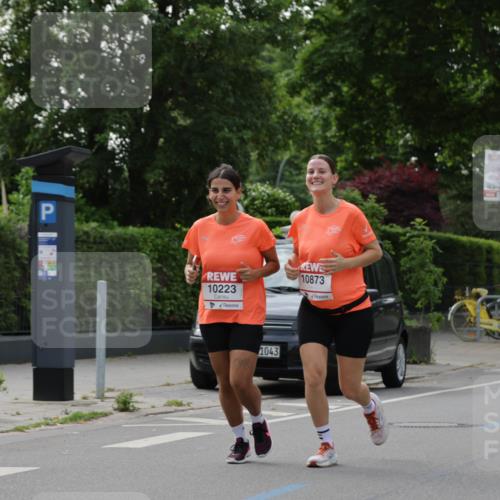 15.06.2025 - REWE Women's Run Jannik Wohlers http://msf.ph/oto/7933720 15.06.2025 08:33:58 Laufen 5, 10223, 10873, 1043 meine-sportfotos.de