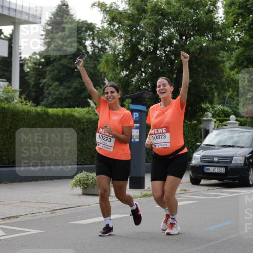 15.06.2025 - REWE Women's Run Jannik Wohlers http://msf.ph/oto/7933739 15.06.2025 08:33:59 Laufen 10223, 10873, 1043 meine-sportfotos.de