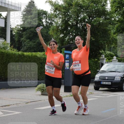 15.06.2025 - REWE Women's Run Jannik Wohlers http://msf.ph/oto/7933743 15.06.2025 08:33:59 Laufen 35, 10223, 10873, 1043 meine-sportfotos.de