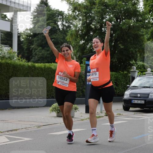 15.06.2025 - REWE Women's Run Jannik Wohlers http://msf.ph/oto/7933752 15.06.2025 08:33:59 Laufen 10223, 0873, 1043 meine-sportfotos.de