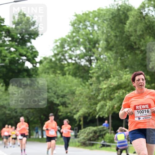 15.06.2025 - REWE Women's Run Dr. Thomas Lammeyer http://msf.ph/oto/7933759 15.06.2025 09:17:41 Laufen 10016 meine-sportfotos.de