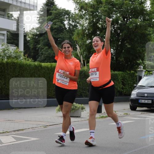 15.06.2025 - REWE Women's Run Jannik Wohlers http://msf.ph/oto/7933761 15.06.2025 08:33:59 Laufen 10225, 10873, 1043 meine-sportfotos.de