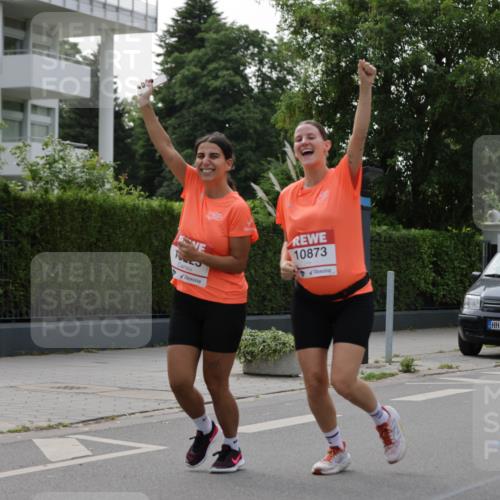 15.06.2025 - REWE Women's Run Jannik Wohlers http://msf.ph/oto/7933774 15.06.2025 08:33:59 Laufen 212, 10873, 1043 meine-sportfotos.de