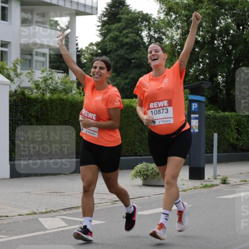 15.06.2025 - REWE Women's Run Jannik Wohlers http://msf.ph/oto/7933782 15.06.2025 08:34:00 Laufen 10873, 1043 meine-sportfotos.de