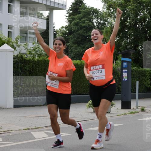 15.06.2025 - REWE Women's Run Jannik Wohlers http://msf.ph/oto/7933788 15.06.2025 08:34:00 Laufen 10873, 1043 meine-sportfotos.de