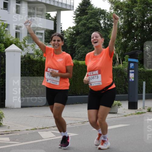 15.06.2025 - REWE Women's Run Jannik Wohlers http://msf.ph/oto/7933797 15.06.2025 08:34:00 Laufen 10, 10873, 1043 meine-sportfotos.de