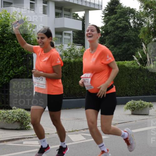 15.06.2025 - REWE Women's Run Jannik Wohlers http://msf.ph/oto/7933815 15.06.2025 08:34:00 Laufen 100, 1, 04, 3, 2, 0223, 0873 meine-sportfotos.de