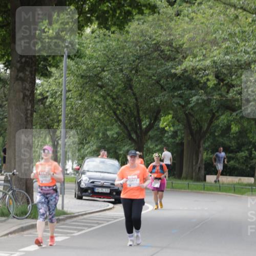 15.06.2025 - REWE Women's Run Jannik Wohlers http://msf.ph/oto/7933879 15.06.2025 08:34:12 Laufen 10411 meine-sportfotos.de