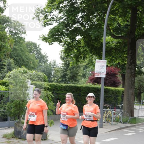 15.06.2025 - REWE Women's Run Jannik Wohlers http://msf.ph/oto/7933966 15.06.2025 08:34:35 Laufen 10622, 10785, 15, 2025 meine-sportfotos.de