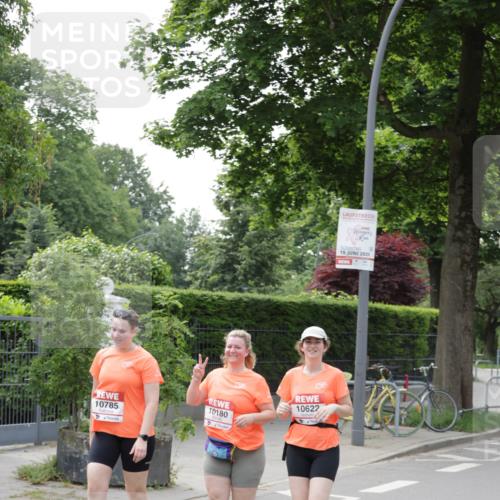 15.06.2025 - REWE Women's Run Jannik Wohlers http://msf.ph/oto/7933977 15.06.2025 08:34:35 Laufen 10785, 15, 2025, 10622, 10180 meine-sportfotos.de