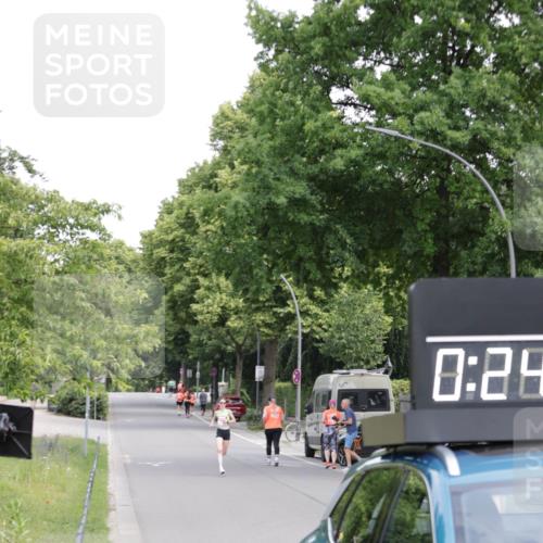 15.06.2025 - REWE Women's Run Jannik Wohlers http://msf.ph/oto/7934053 15.06.2025 08:34:43 Laufen 12, 0 meine-sportfotos.de
