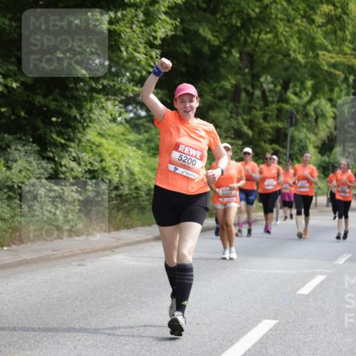 15.06.2025 - REWE Women's Run Jannik Wohlers http://msf.ph/oto/7934069 15.06.2025 10:12:04 Laufen 5200, 5509 meine-sportfotos.de