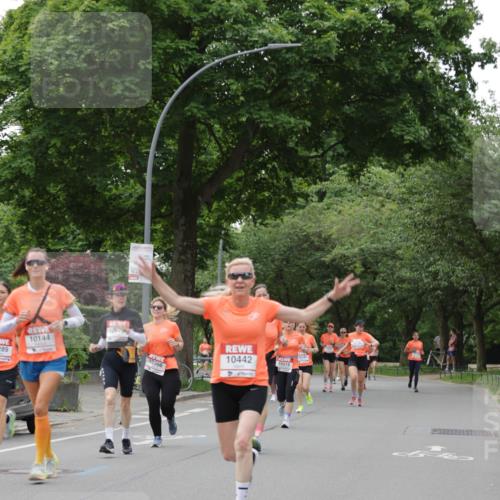 15.06.2025 - REWE Women's Run Jannik Wohlers http://msf.ph/oto/7934155 15.06.2025 08:25:33 Laufen 10144, 289, 1067, 10366, 10442, 10319 meine-sportfotos.de