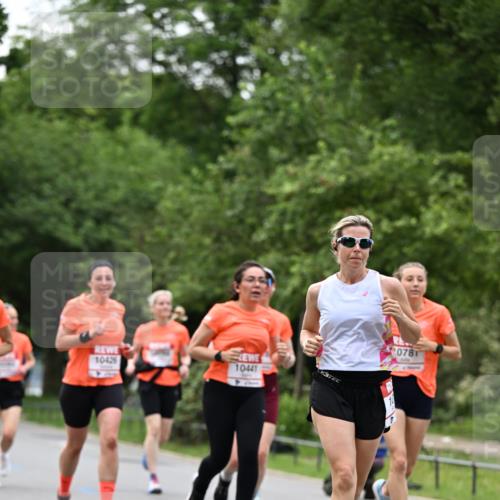 15.06.2025 - REWE Women's Run Dr. Thomas Lammeyer http://msf.ph/oto/7934165 15.06.2025 09:18:17 Laufen 10425, 10441, 3, 078 meine-sportfotos.de