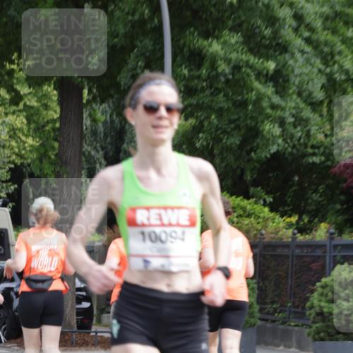 15.06.2025 - REWE Women's Run Jannik Wohlers http://msf.ph/oto/7934191 15.06.2025 08:34:49 Laufen 10094 meine-sportfotos.de
