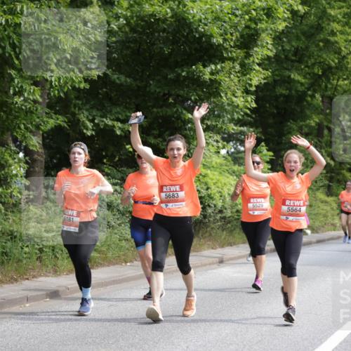 15.06.2025 - REWE Women's Run Jannik Wohlers http://msf.ph/oto/7934278 15.06.2025 10:12:11 Laufen 5683, 5529, 5564, 5181 meine-sportfotos.de