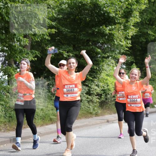 15.06.2025 - REWE Women's Run Jannik Wohlers http://msf.ph/oto/7934322 15.06.2025 10:12:11 Laufen 181, 5683, 55, 5564 meine-sportfotos.de