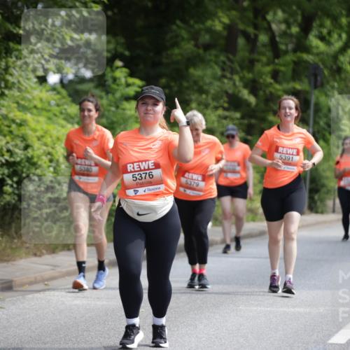 15.06.2025 - REWE Women's Run Jannik Wohlers http://msf.ph/oto/7934396 15.06.2025 10:12:17 Laufen 5380, 5376, 5379, 5391 meine-sportfotos.de