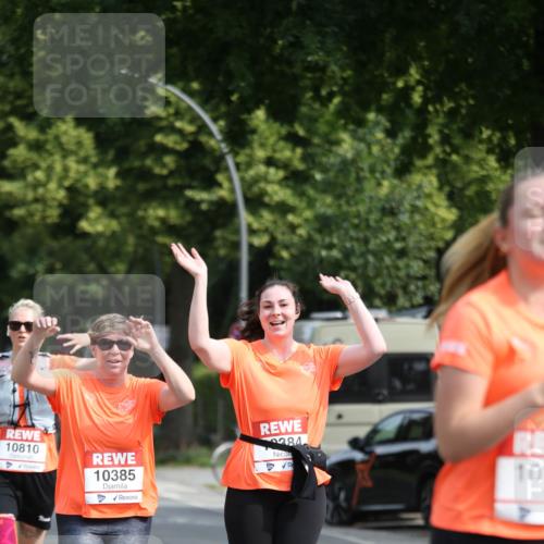 15.06.2025 - REWE Women's Run Jannik Wohlers http://msf.ph/oto/7934421 15.06.2025 09:52:10 Laufen 10810, 10385, 384 meine-sportfotos.de