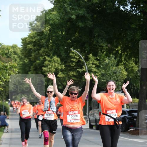 15.06.2025 - REWE Women's Run Jannik Wohlers http://msf.ph/oto/7934458 15.06.2025 09:52:11 Laufen 10018, 10810, 10385, 0384 meine-sportfotos.de