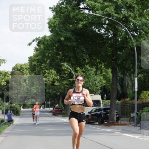 15.06.2025 - REWE Women's Run Jannik Wohlers http://msf.ph/oto/7934511 15.06.2025 08:37:47 Laufen 10361 meine-sportfotos.de