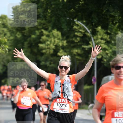 15.06.2025 - REWE Women's Run Jannik Wohlers http://msf.ph/oto/7934521 15.06.2025 09:52:12 Laufen 10810 meine-sportfotos.de