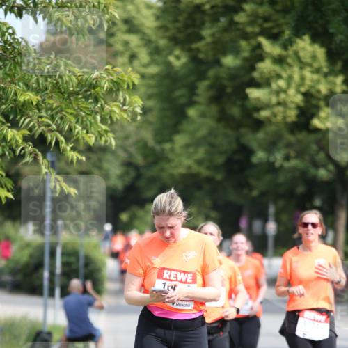 15.06.2025 - REWE Women's Run Jannik Wohlers http://msf.ph/oto/7934555 15.06.2025 09:52:15 Laufen 1 meine-sportfotos.de