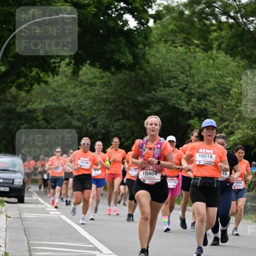 15.06.2025 - REWE Women's Run Dr. Thomas Lammeyer http://msf.ph/oto/7934596 15.06.2025 09:18:33 Laufen 10464, 10219 meine-sportfotos.de